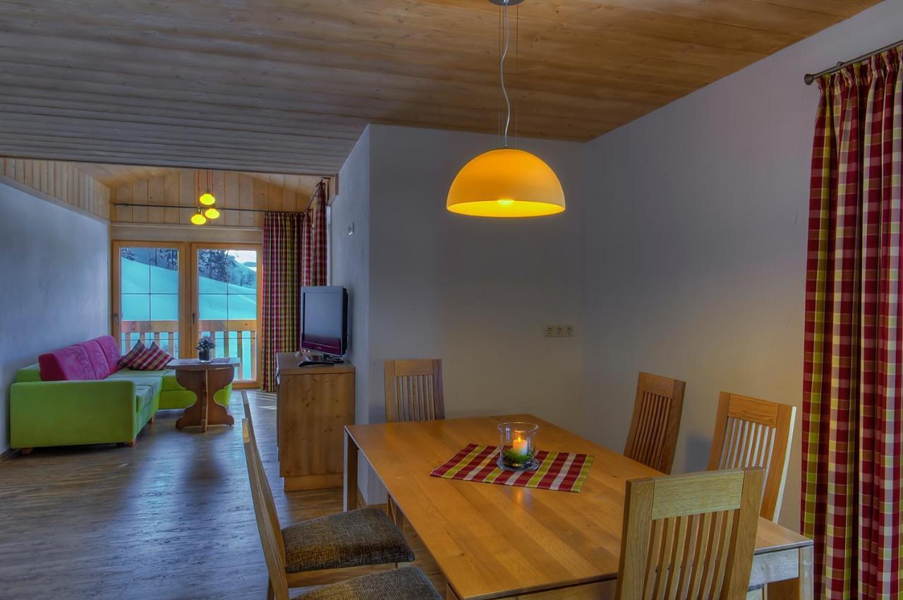 Ferien-Schloessle Michaela Apartment Riezlern Phòng bức ảnh